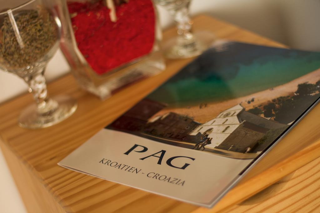 Apartments "I & I" Pag Town Eksteriør bilde